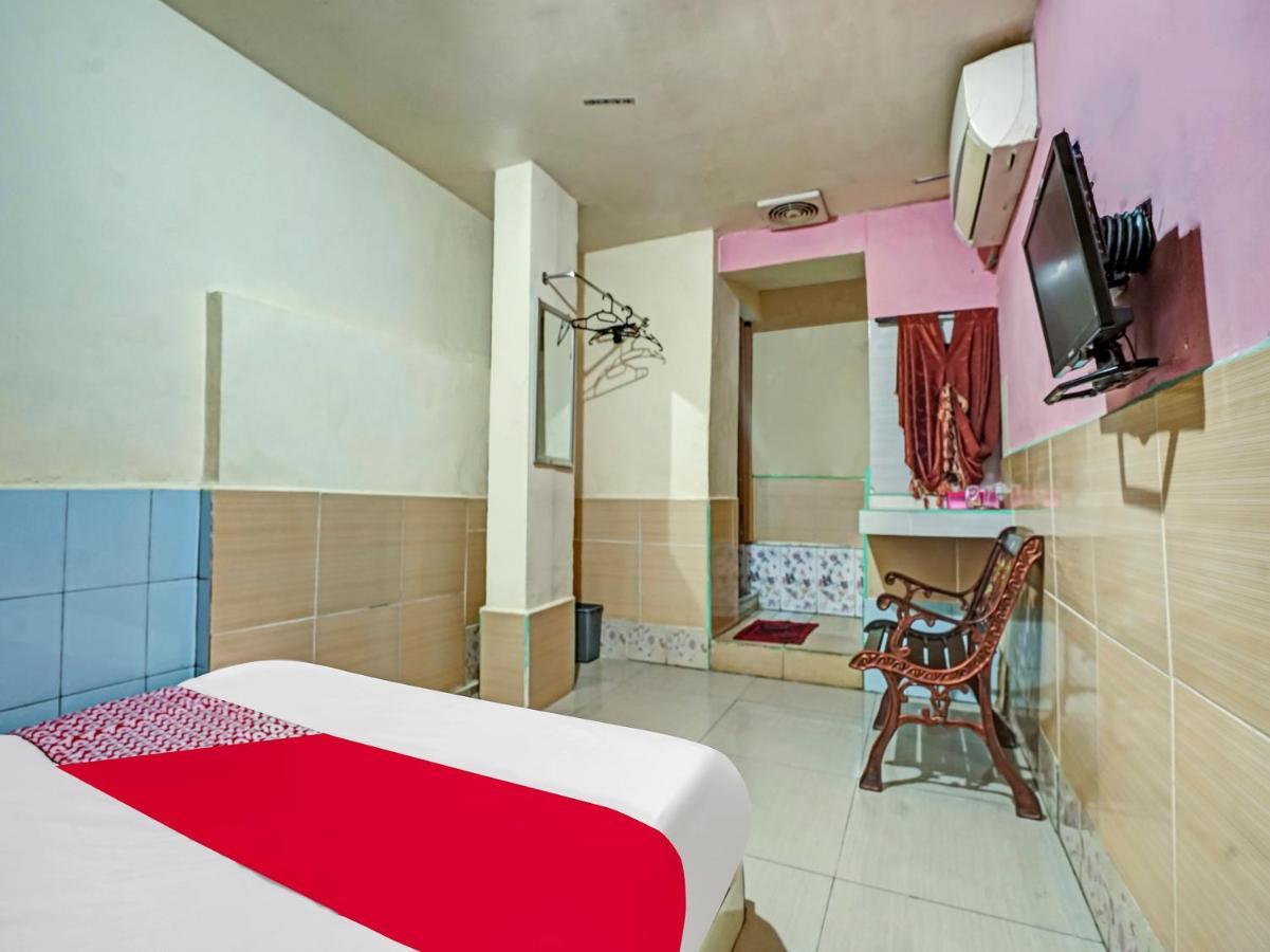 Oyo 90158 Hotel Lendosis Perintis Kemerdekaan Palembang Exterior foto